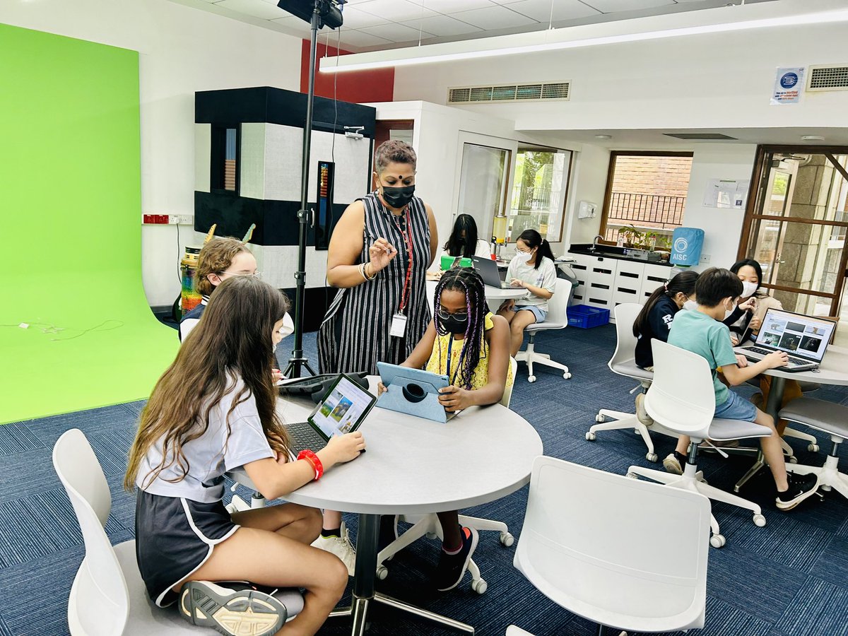 AISCTechnology's tweet image. Grade 5FA students learning the nuances of Digital Storytelling from Bernajean Porter #AISCTech #AISCGrade5 @vpriyatech @BernajeanPorter