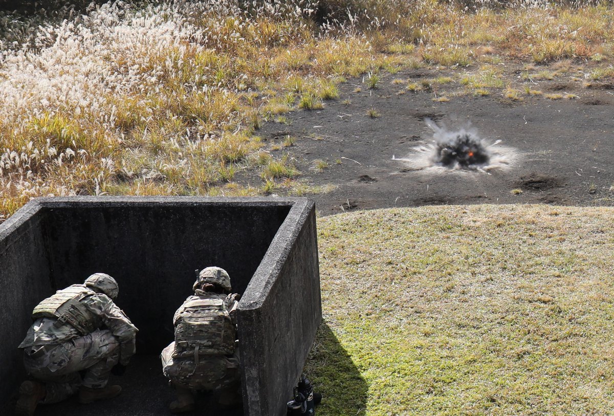 USAGJapan's tweet photo. Frag out!💥

Army sustainers focus on grenade skills to increase lethality

Read more: https://t.co/QmlAlGQXzo https://t.co/Tmp6vzCyFm