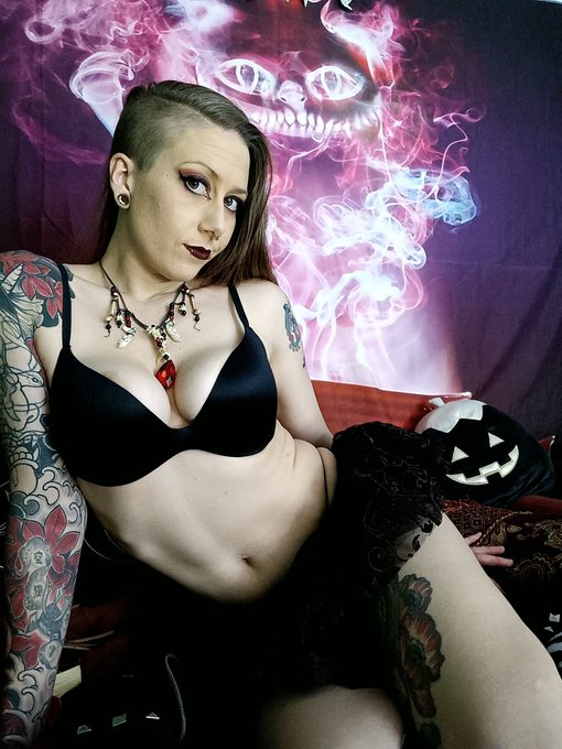 Live Streaming tonight! Until 12am PST #LunarEclipse #streaming   https://t.co/vcGFHeP8Yi  https://t<a href="/tag/lunareclipse"class="tags">#LunarEclipse</a><a href="/tag/streaming"class="tags"><span>#streaming</span></a>