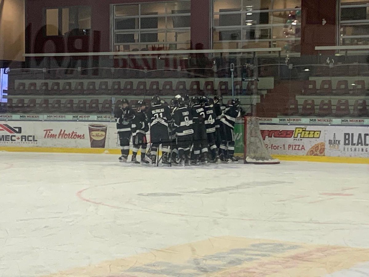 SPKACLeafs's tweet photo. Boys won Gold this weekend in Bonnyville at the Lakeland Panthers U15AA Tournament. Great job Team 🙌 #spkac #hockey #u15aa #tournament https://t.co/oMA0XGk8uM