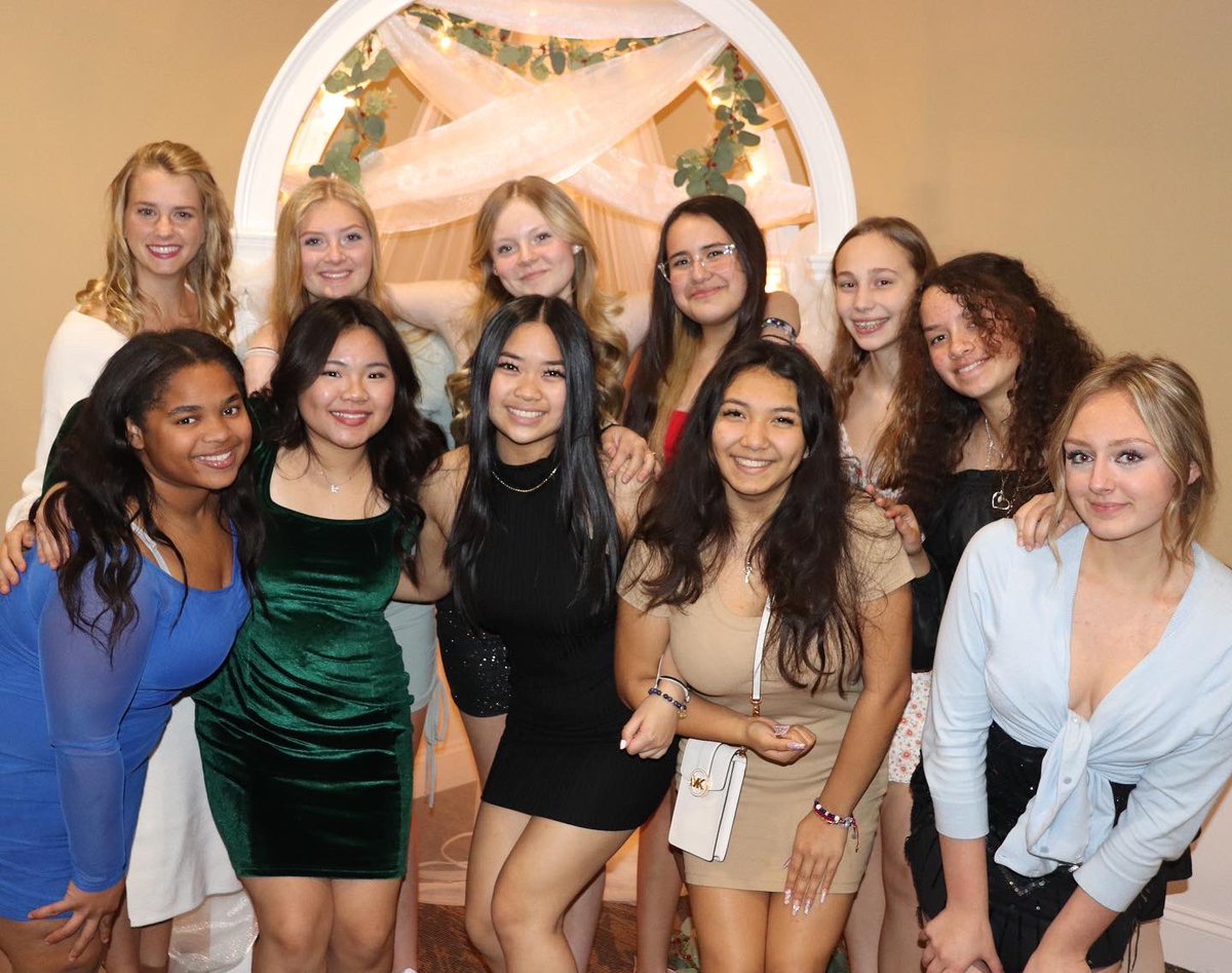 SLPVolleyball's tweet image. The end of season banquet was a wonderful celebration of our teams’ seasons! 

#SLPvb 💙🏐♥️