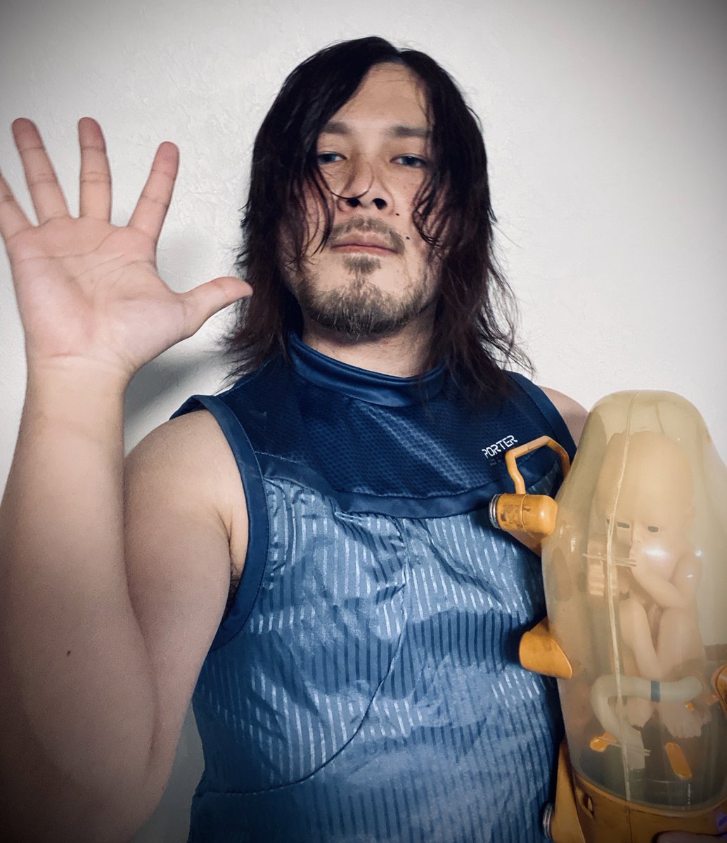 daryl_cosplay's tweet photo. #デススト 3周年&1,000万ユーザーおめでとうございます🎂👶😎🎂
#DS_3rd
#KojimaProductions
#DeathStranding
#デススト https://t.co/cocKJGckdF