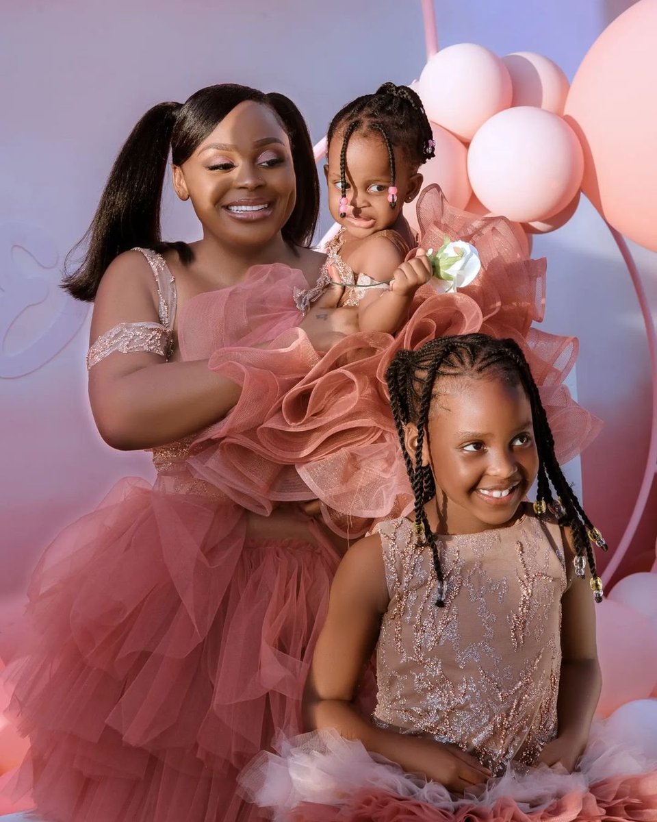 MikoloUg's tweet photo. How Aaliyah's first birthday party went down🥰🤗
Shots by #DynamicWeddingPhotography 
More via👉 https://t.co/GKp8lOfDC3 https://t.co/Bt7QWVB2pI