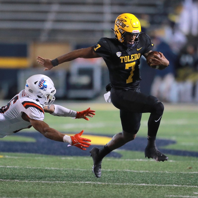 ToledoFB's tweet photo. Some of our favorite 📸 from tonight's win!