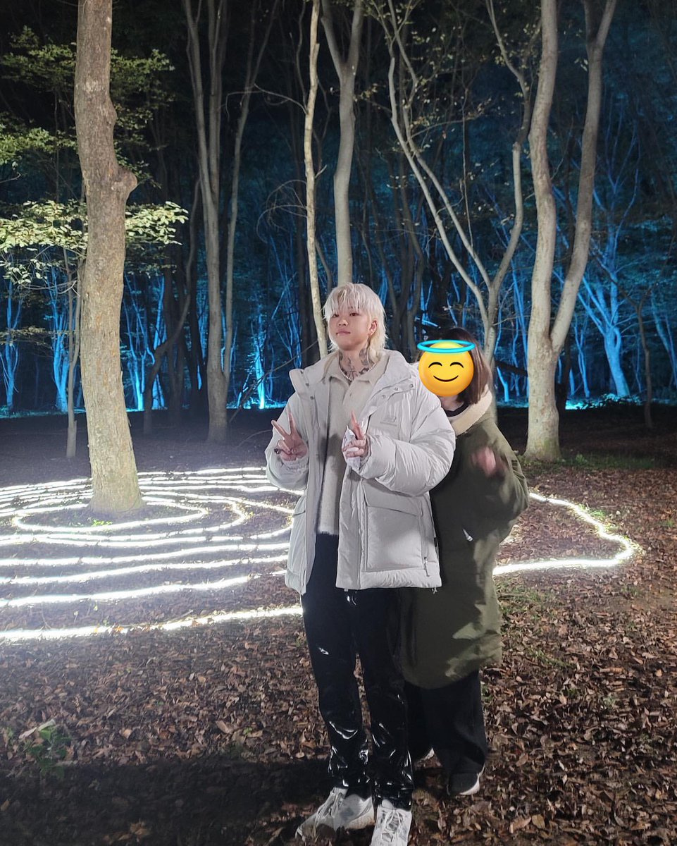 DNALSIHSA's tweet image. 아 윤진영 수줍게 브이하고 있는 것 봐ㅋㅋㅋㅋㅋㅋㅋㅋㅋㅋㅋ쿠ㅠㅜㅜ 딩프 피디님들이 윤진영 좋아하는 게 너무 잘 보임ㅋㅋㅋㅋㅋㅋㅋㅋ쿠ㅠㅜ