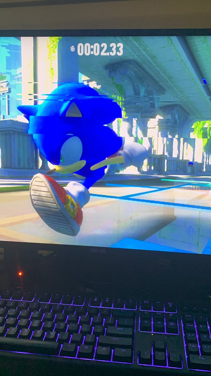 axl.🎧 tweet media