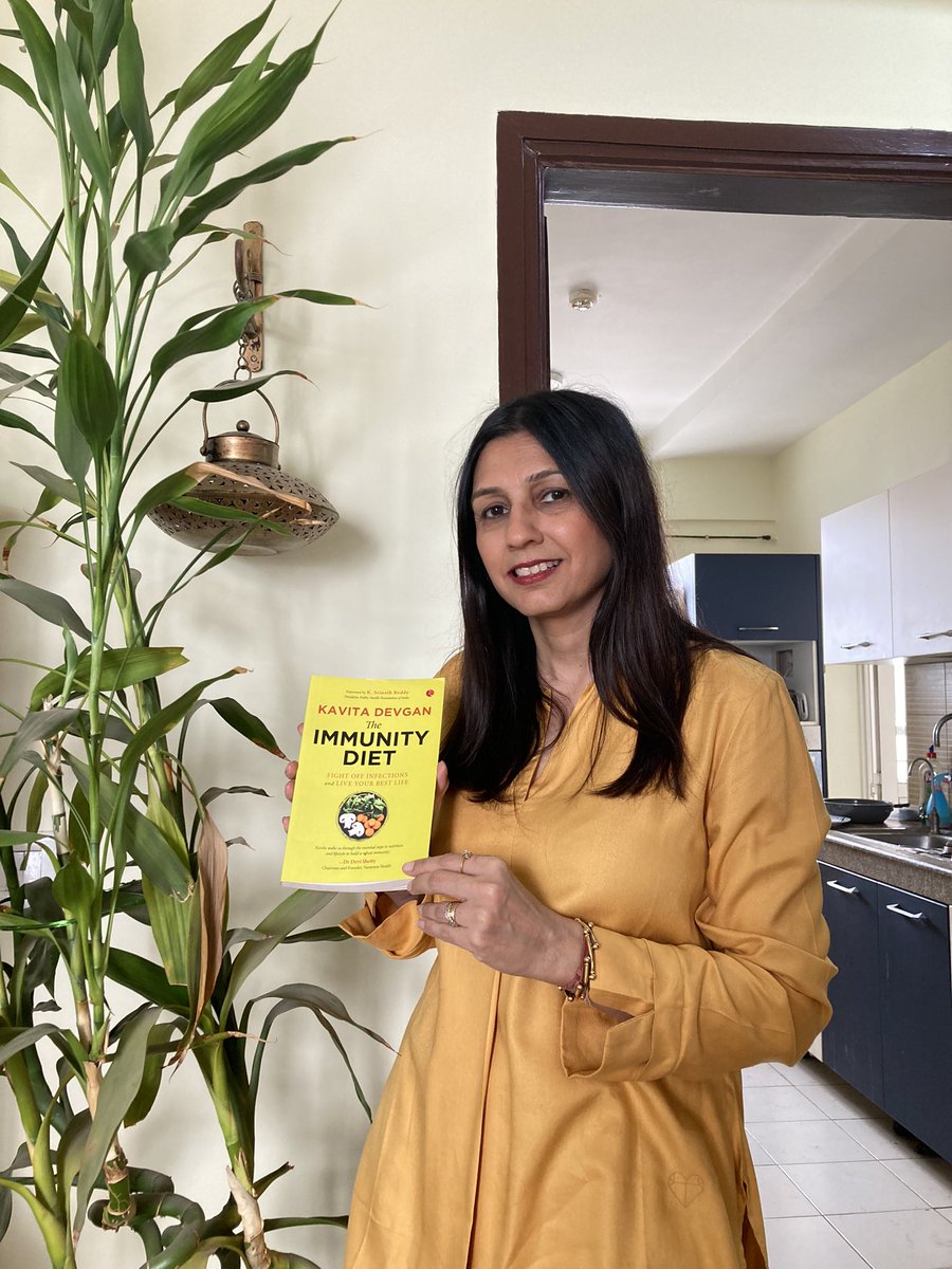 kavitadevgan's tweet image. Sharing this pic with my latest book #theimmunitydiet with my kitchen as the backdrop (‘coz I believe that what we cook in there is what matters the most for our #immunity) 😊💪
#cookmore to #eathealthy