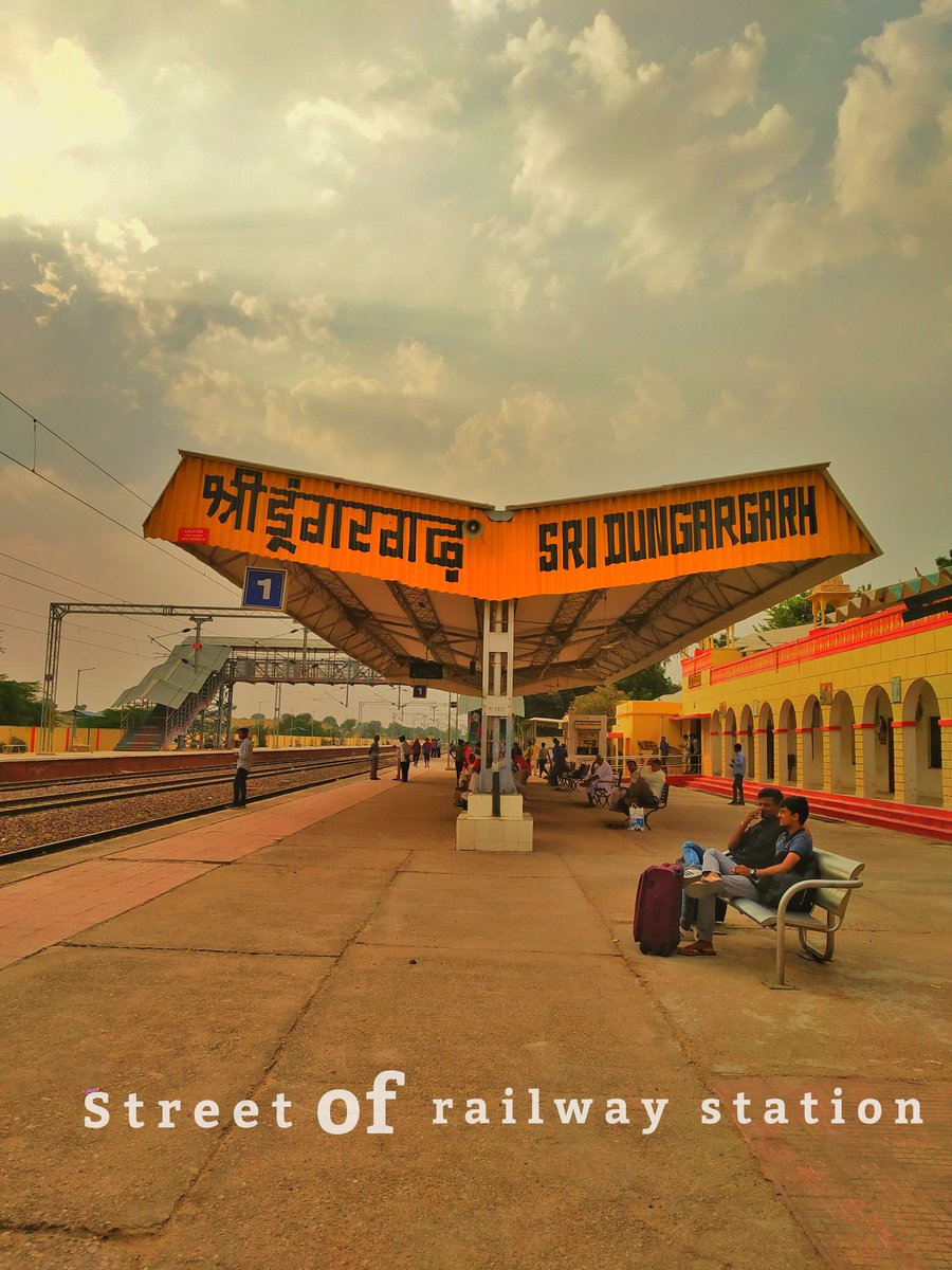 mouray_mnu's tweet photo. #sdgh #Railways #india #photography #streets https://t.co/w93EbLZUPi