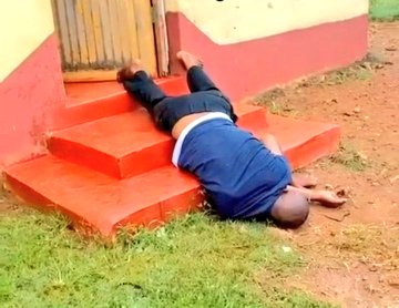 Continued from yesterday; it is an offence to drink alcohol or be drunk in a public place in Qatar.

However for #WorldcupQatar2022, drunk fans will be sent to special zones to sober up. #FIFAWorldCup 

Feel free to tag anyone you think needs this information🤗