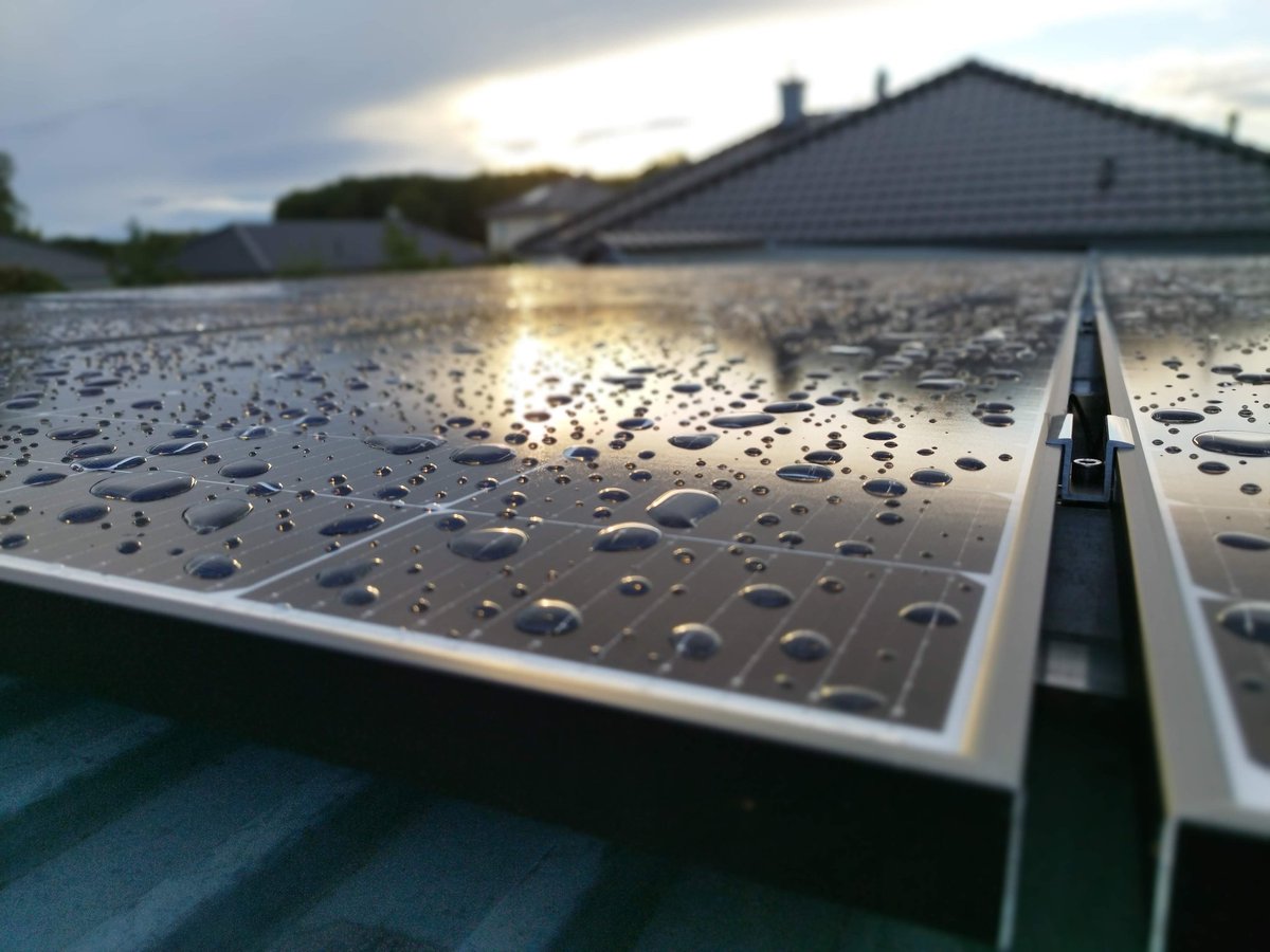 Welcome my new #deyeInMyLife in Germany Schorfheide. Installed 8,6kwp on the roof and a 14kwh battery. <a href="/DeyeInverter/">Deye Inverter</a>