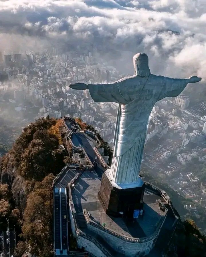 Niwaletee huu Uzi au huwa hampendi uongo 😂😂