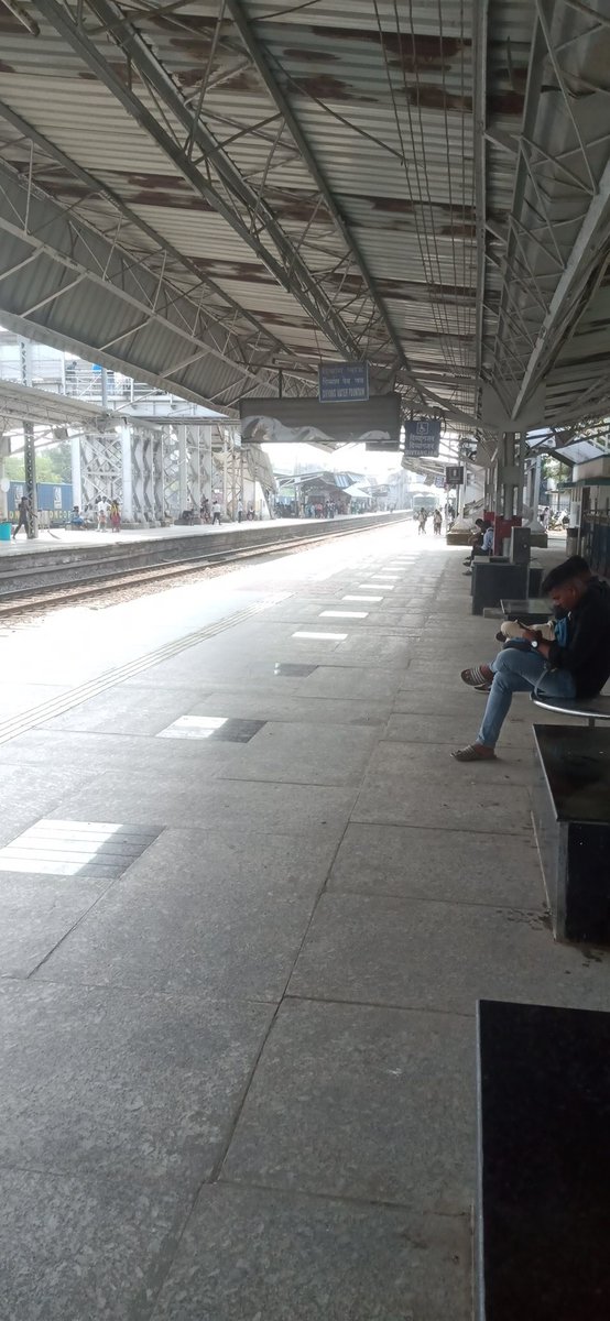 अाज राेमांन्स करने का दिन 😘😘😘😘