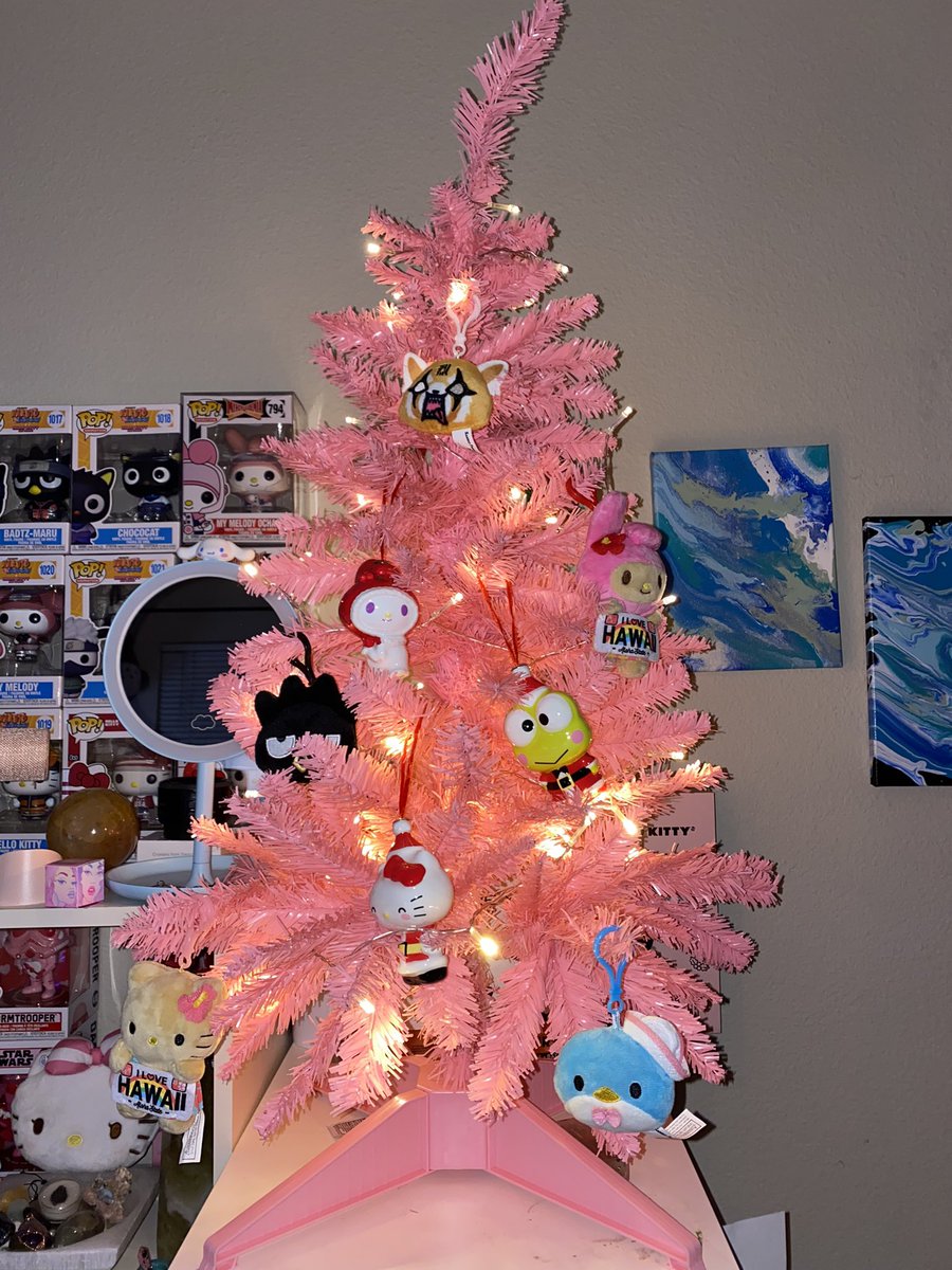 lovejaycakesTTV's tweet photo. Put up my cute lil pink Christmas tree up hehe 💖🥰 #sanrio #pinkchristmastree #hellokitty #HelloKittyandFriends https://t.co/rZtBnjtXEo