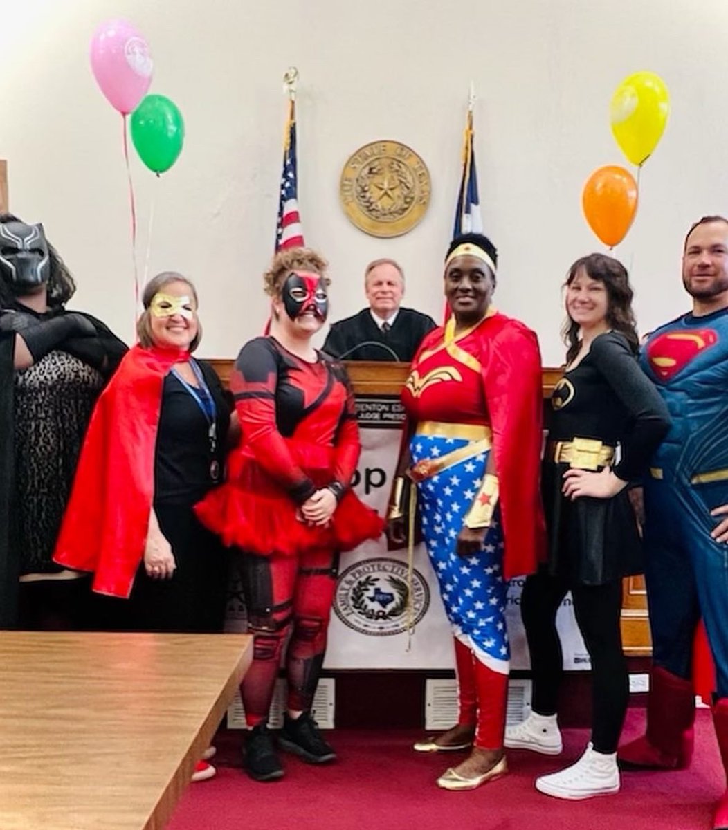 DrJamesMercer's tweet photo. 🇨🇱Bastrop Adoption Day!

👨‍👩‍👧‍👦Blessings to all the children and their FORVER families on this adoption day❤

🙏 A HUGE thank you to the DFPS Case Workers, Adoption Attorneys, Judge, CASA. Lonestar Fostering Connections and all of the amazing staff of Lonestar Social Services https://t.co/GmV6WYXP7c