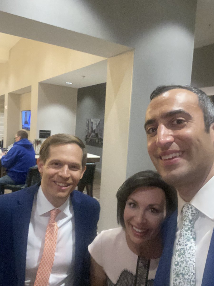 Look who <a href="/claudine_TV/">Claudine Chalfant</a> and I spotted at the hotel. 

Charlotte journalist reunion with <a href="/JoeBrunoWSOC9/">Joe Bruno</a>.