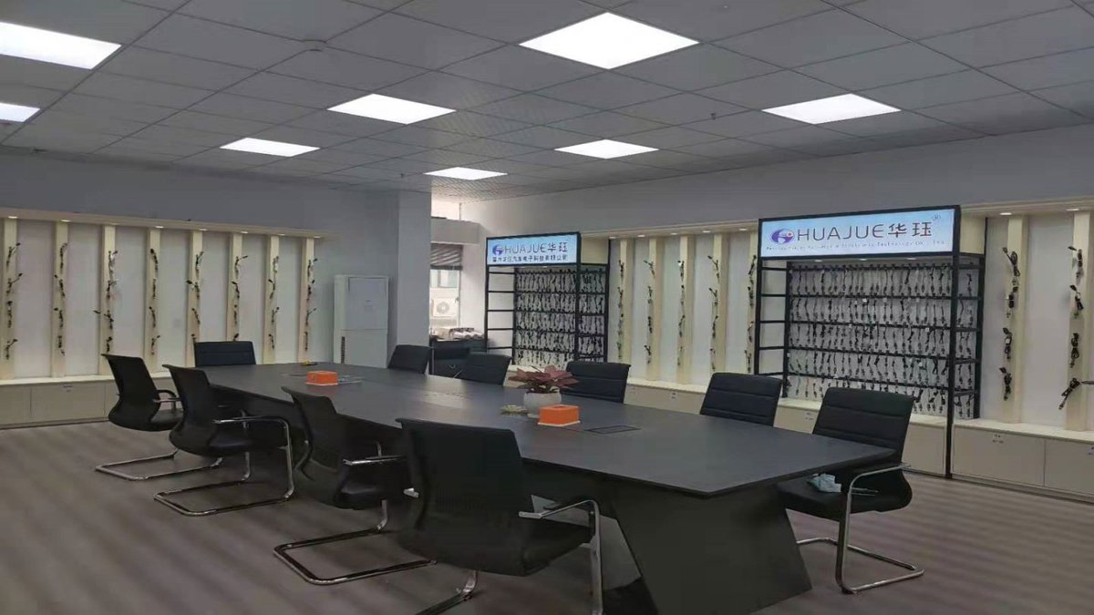 Our oxygen sensor sells up to 5,000 a day, the first cost-effective in China