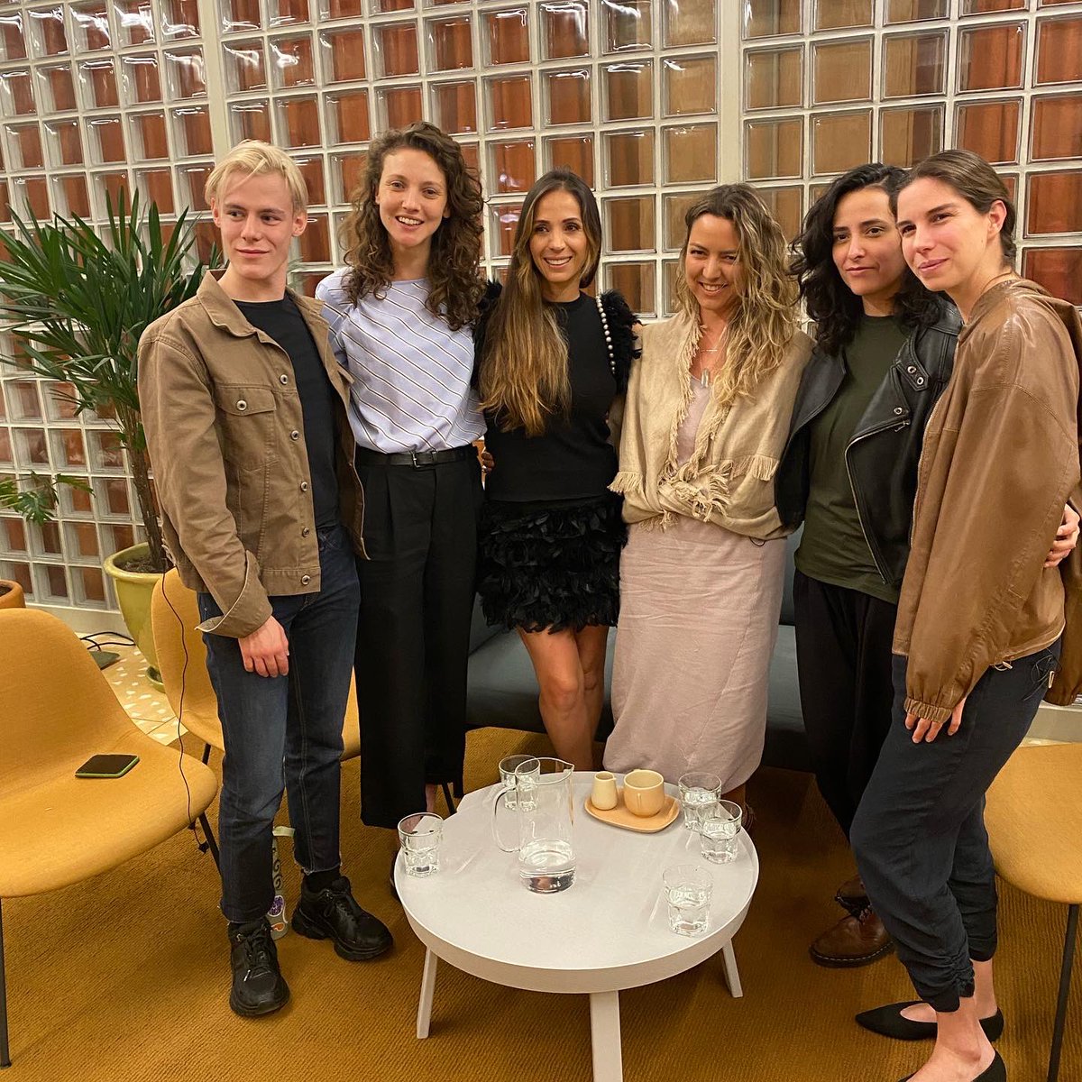 Cervantesclau's tweet photo. #conversacionesfertiles próximamente podrán ver esta reunión de #mujeres #estereoatipicas Y a ti, ¿qué etiquetas te han puesto que has podido quitarte para ser auténtico? @clinicafi @almiermen @roxanacastanos @mariandrearaujo @maria_altschulerdv https://t.co/OcwwkKSfBO