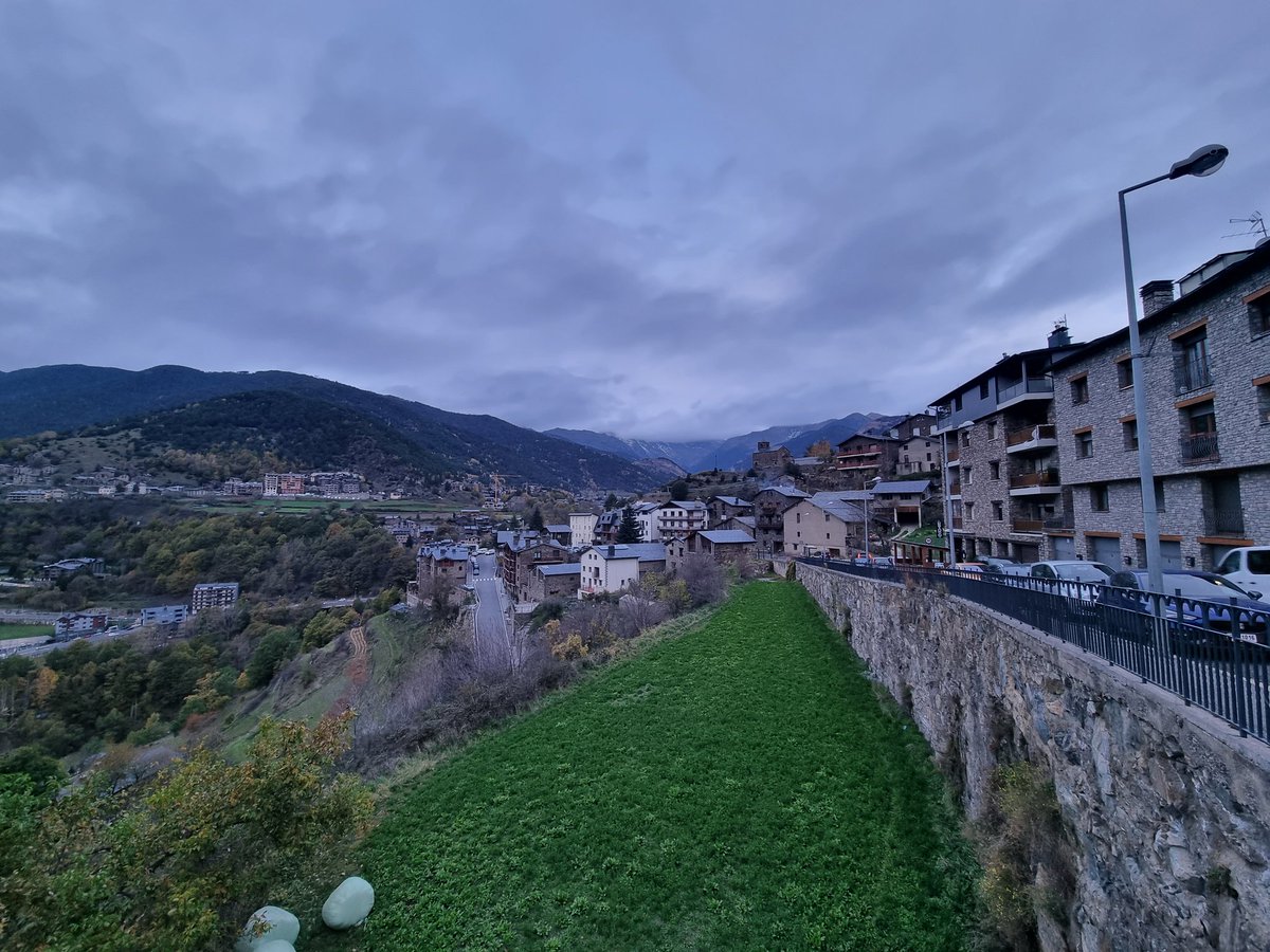 jecbosch14's tweet image. Bon dimecres ! 😀🙋

#bondia #bondimecres #anyos #lamassana #andorra #andorrabloggers #santcristofol #meteo #meteoandorra