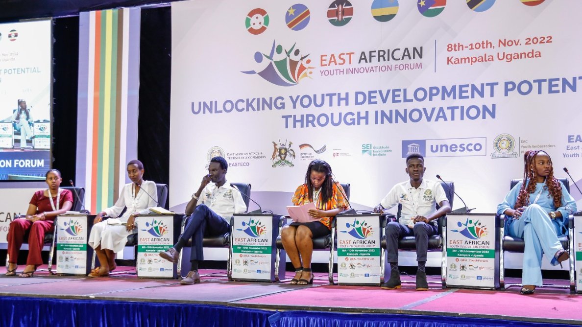 Je participe depuis hier, le 8, et jusqu'à présent au forum d'innovation des jeunes d'Afrique de l'Est organisé par EASTECO qui est accessible en ligne et en présentiel. Le forum vise à fournir une plate-forme pour les jeunes dans le domaine de la technologie et de l'innovation.