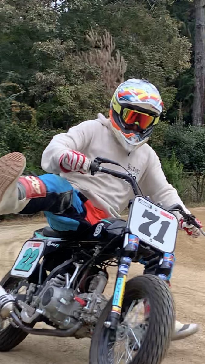 flattrack71's tweet photo. この #sundaymotors #s147e ってめちゃくちゃ乗り易くって #フラットトラック の入門車にとてもいいんだよ😙 お求めは私まで🤙 CMでした😁 https://t.co/NHmckYZgAz