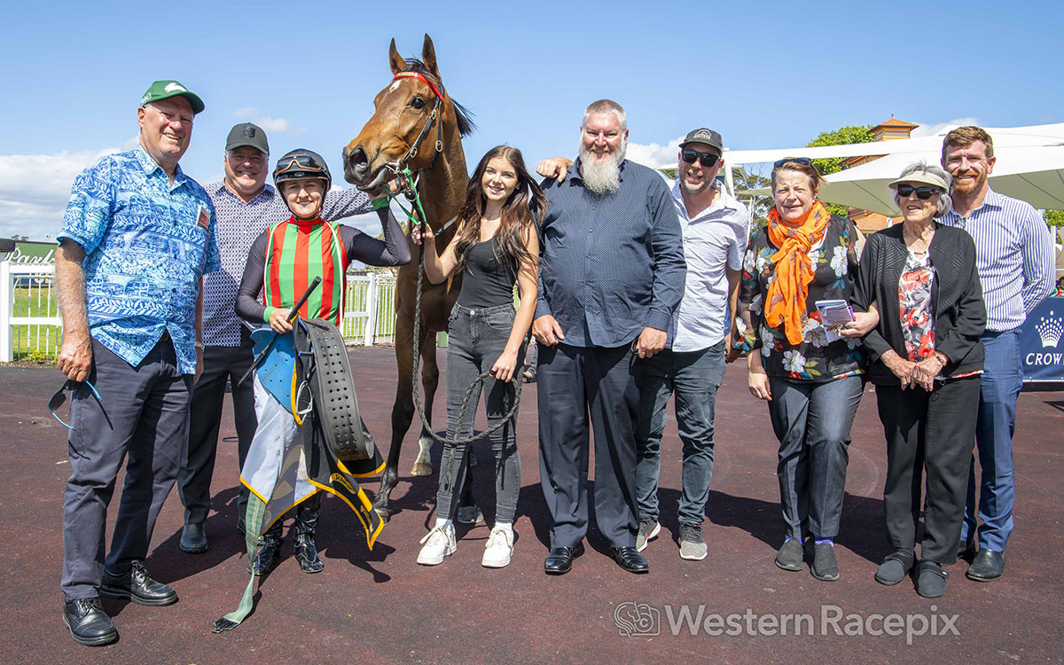 ALASKALOT - Ascot Wed 9th November #WesternRacepix #AscotGoodTimes

More 📸 westernracepix.com