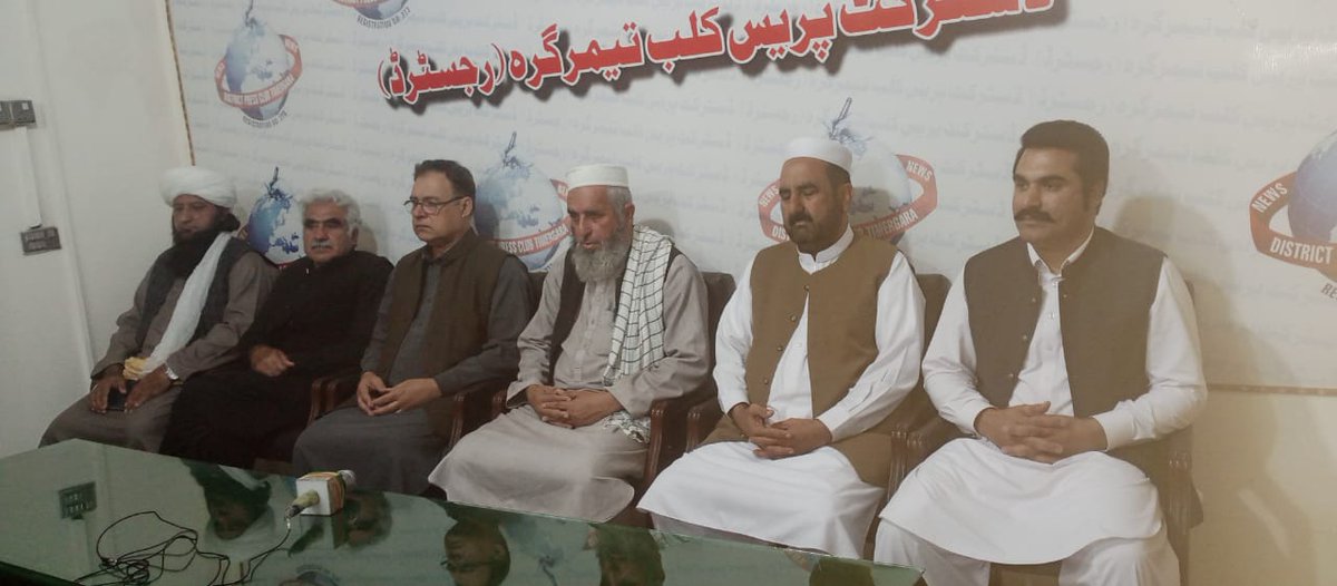 khsaddam92's tweet photo. A rally was held n Mardan in favor of Pak Army, in which a large number of people participated they appreciatd the sacrifices of Pak Army, those who r talking nonsense against Army r following n anti-national agenda which is causing harm 2 the country.
#PakistanIsOurRedline https://t.co/WgQI7FC5JZ