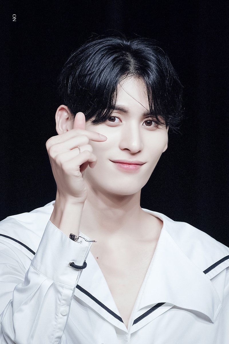 dhs0228's tweet photo. HQ 220809 팬싸

나는 내가, 너를 좋아지게 하는 사람이면 좋겠어

#sf9 #에스에프나인 #유태양 #YOOTAEYANG https://t.co/U8xTf3A81V