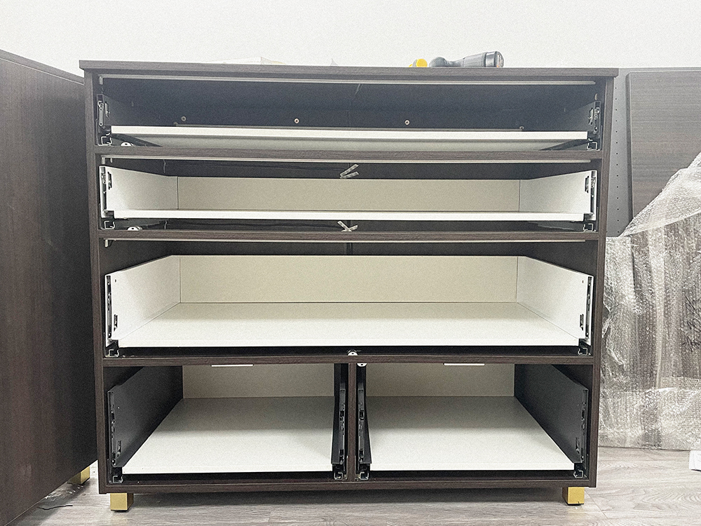 CemuxT's tweet photo. 1200MM width drawer – We firmly believe the stability of HBOX drawer. 
Thanks for synchronized mechanism of slide.    
#furniturehardware #drawersystem #drawerslide #cabinethardware #DrawerRunner #Kitchen #Bathroom #Livingroom #runners #runnerssystem #slidingdoor https://t.co/wTEUfXs5NO