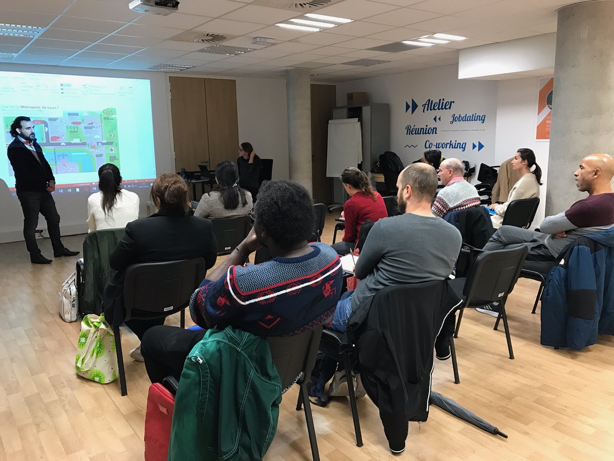 ❗#RECRUTEMENT en cours❗à l'Agence @poleemploi_ara de #Lyon Part Dieu ! 

Aujourd'hui, la Métropole <a href="/grandlyon/">Métropole de Lyon</a> recrute des travailleurs sociaux H/F

Bonne chance aux candidats ! 

Merci aux équipes et intervenants mobilisés. 

#tousmobilisés 
#mesévènementsemploi