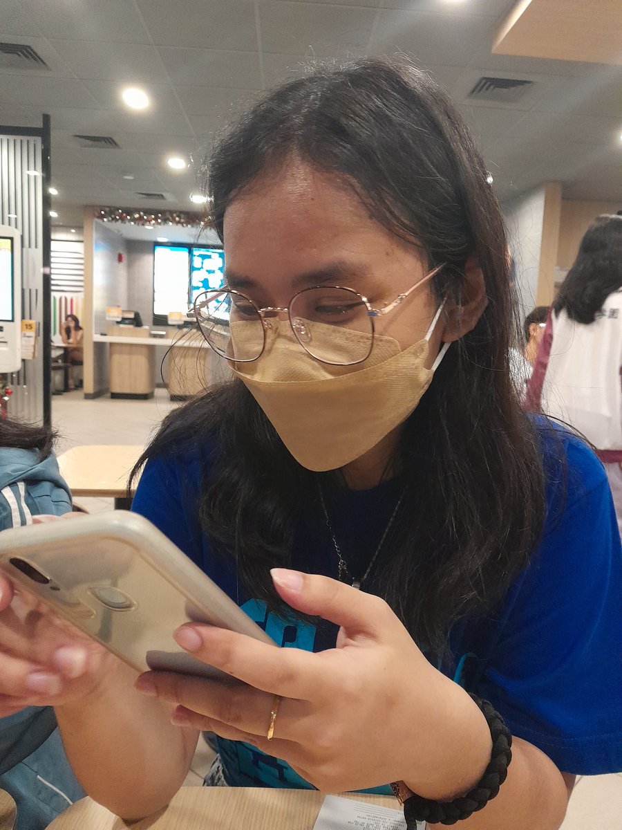staexxy_v's tweet photo. Happy birthday,  Akiii! loveyouuuu! @akiii_rawr https://t.co/doLNwBekd2