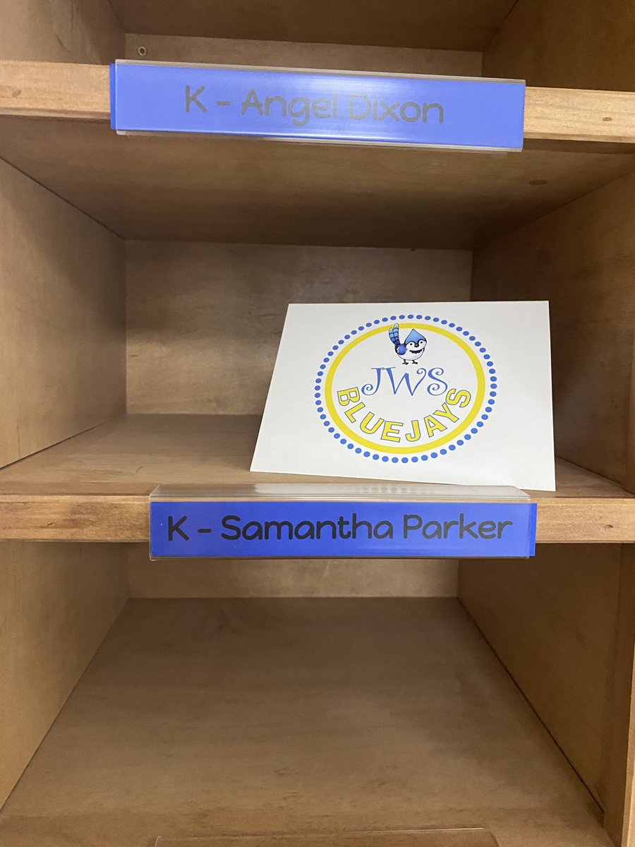katelynr2019's tweet photo. Yesterdays #gratefulbluejays challenge was to write a note to someone that’s not on your team. I wrote to a special kindergarten teacher. 💙 @JWSbluejays https://t.co/Ll4rYoyiue
