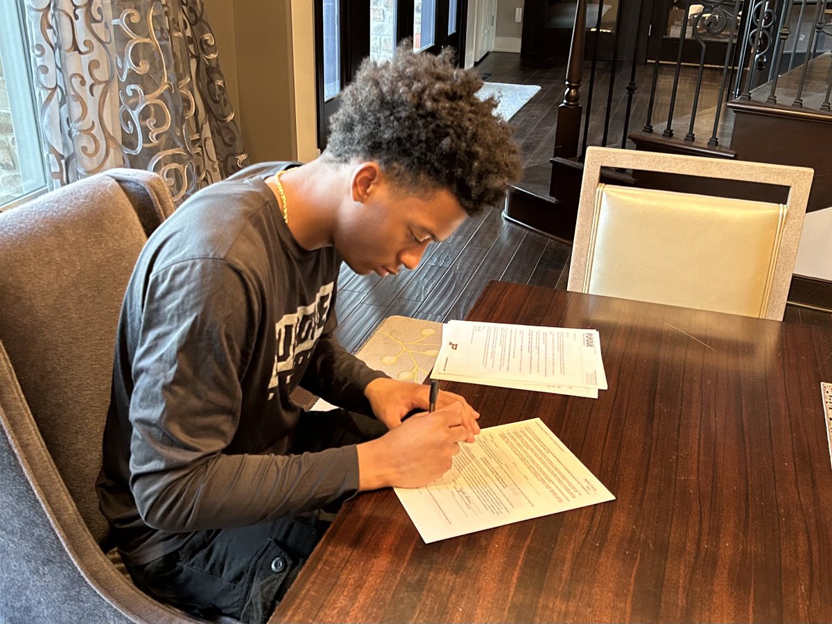 Myles J. Colvin tweet media