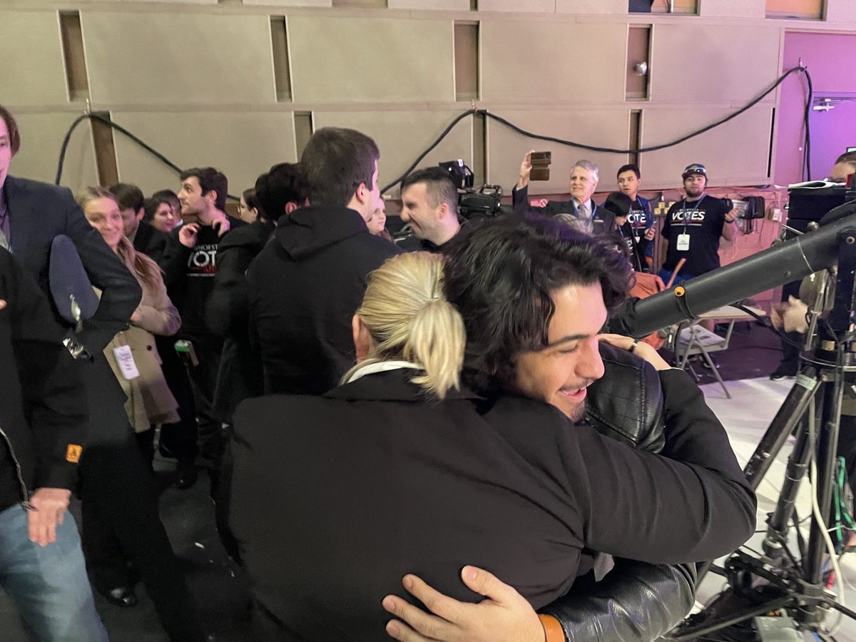 The 150 students who produced this year’s edition of Hofstra Votes Live demonstrated amazing determination, skill and teamwork!! Congratulations to them all!! So gratifying as a #journalism educator to see young people so excited and happy over a months-long project such as this!