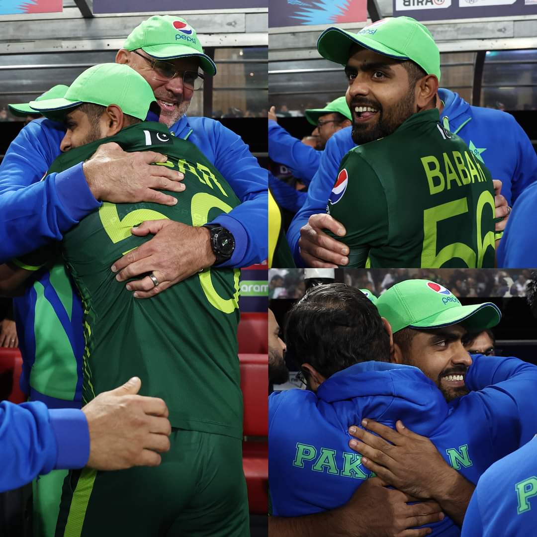 HamayonSaleem's tweet photo. The joy of leading your team to a #T20WorldCup final!
@babarazam258 #PakvsNz https://t.co/ccWkh7HRvK