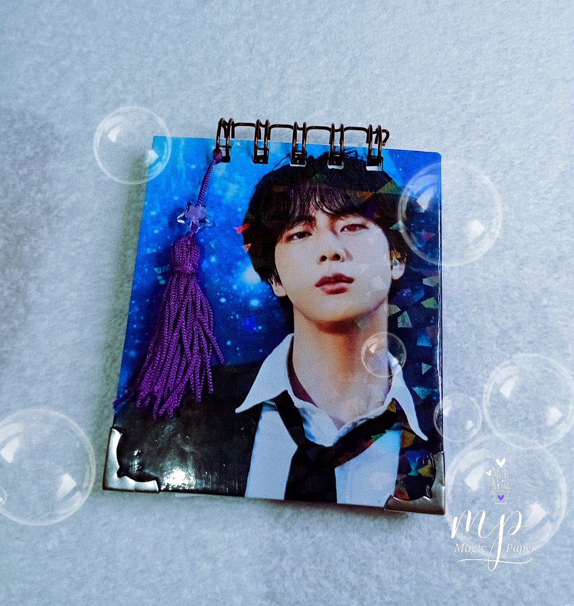 MagicPaper_'s tweet photo. Kit The Astronaut - disponível a pronta entrega. 
• Agenda/Planer
• Caderno/Bloco de anotações (personalizado)
• Bloquinho de bolsa 
Kit acompanha photocard.

$130.00 + frete grátis pra todo o Brasil.

#Jin #BTSARMY #BTSJIN #BTS https://t.co/KCPpp18OOh
