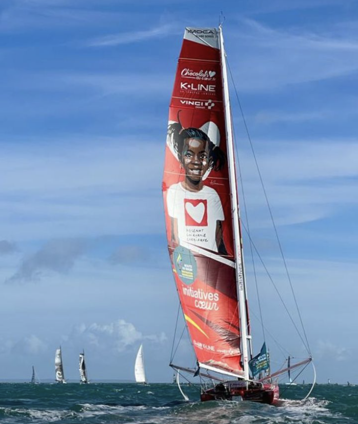 C'est parti pour la #Routedurhum2022 ! 
Sam vient de prendre le départ et de mettre cap sur la Guadeloupe. #GoSam
Le meilleur moyen de la soutenir reste de suivre nos pages Facebook et Instagram pour faire monter le compteur de dons pour <a href="/mecenatcardiaqu/">Mécénat Chirurgie Cardiaque</a> !!!