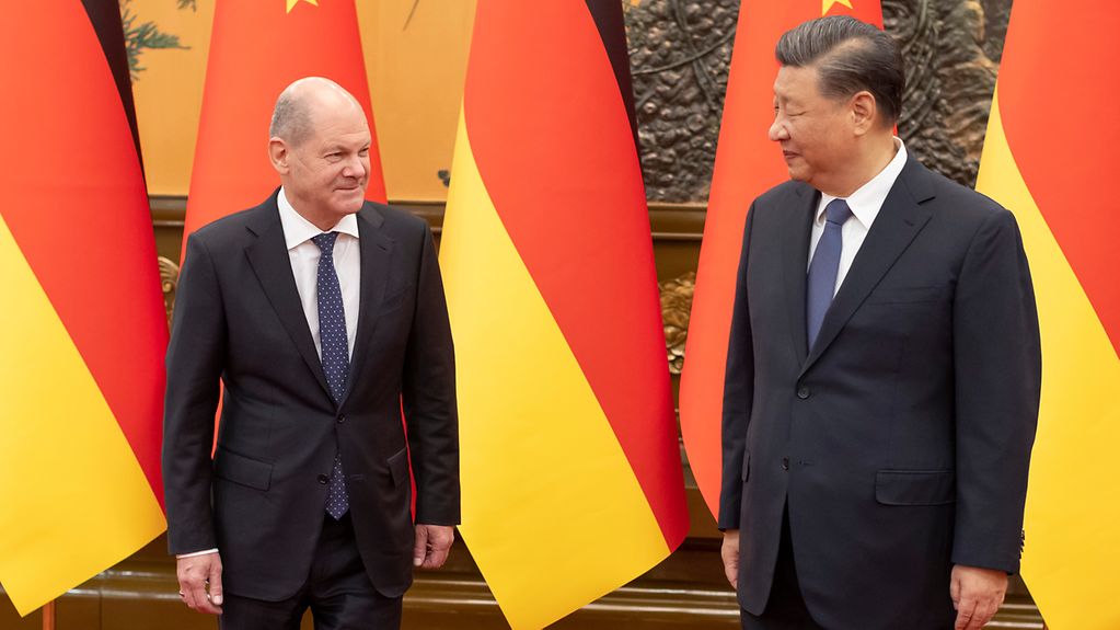VasistasP's tweet photo. 🆕Yeni Bölüm

🔊Vasistas #31 
🇩🇪🇨🇳 Scholz'un Çin ziyareti
🗄️🗃️ Sızdırılan NSU dosyaları

https://t.co/QteHktQcjT https://t.co/nBfKYMBuRW