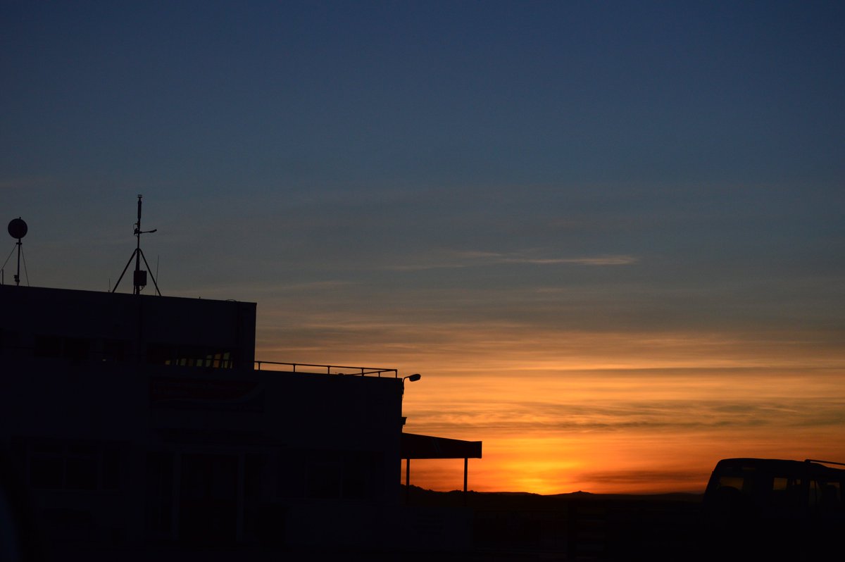 FITBTourism's tweet photo. Another sunset picture!
Location - FIGAS
https://t.co/hQfYPl0pKy
#FalklandIslands #FIGAS #Travel #Flights #Explore #SmallPlanes #LittleRedPlanes #Gettinghere #adventure #UniqueExperience https://t.co/vI1SBJerry