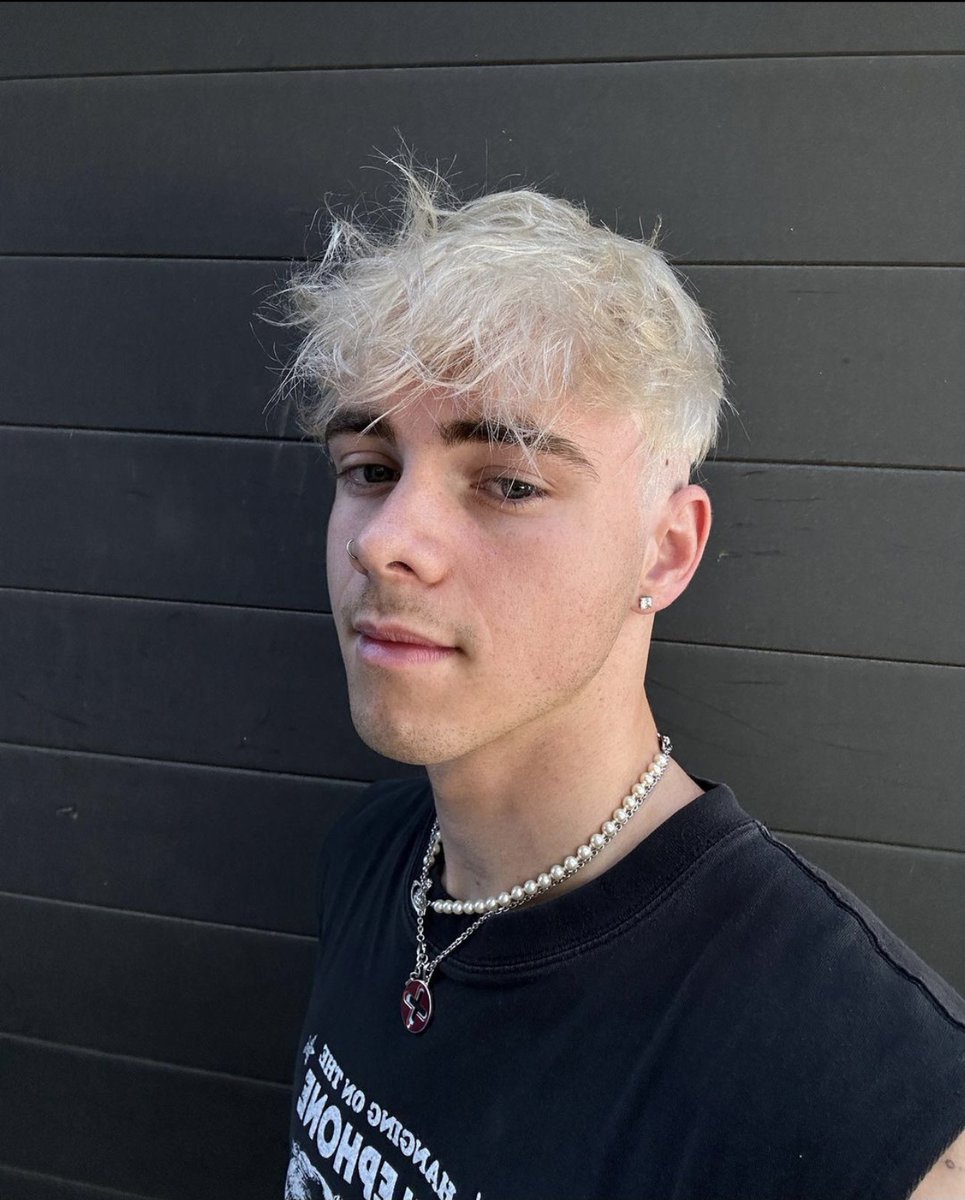 archbesson's tweet image. Targaryen Corbyn Besson 🤍