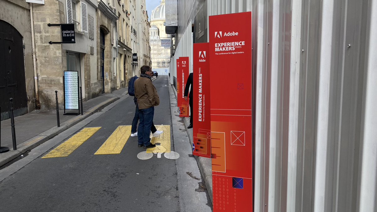 ygourven's tweet image. La conférence #adobeexperiencemakers2022 commence incessamment @vismktg est sur le pont avec @fadouce @ChanPerco @saintleger et @AdobeFrance #adobepartner