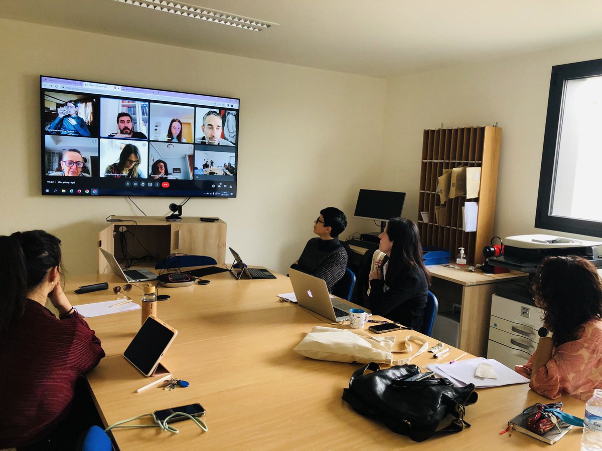 Seminario PIIDUZ <a href="/unizar/">Universidad Zaragoza</a> Innovación desde la Investigación en Educación Inclusiva para una formación crítica del profesorado @FacultadEducaUZ <a href="/mbvigo/">Begoña Vigo Arrazola</a> <a href="/marta_ramo_garz/">marta ramo</a> <a href="/AnaCrisEduca/">AnaCris</a> <a href="/AnaV_Unizar/">Ana Virginia López Fuentes</a> <a href="/CristinaMP_22/">Cristina Moreno</a> <a href="/diestbdg/">belén</a> <a href="/esperanzacid/">esperanza cid</a> <a href="/DGGoncet/">Daniel G. Goncet</a> <a href="/CritStudsEd/">Critical Studies in Education</a> <a href="/diarioeduca/">Diario Educación</a>