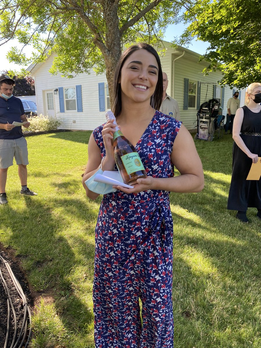 Be like Ellery and pop a bottle to celebrate #DiggstownCBC Wednesday. 🍾🥂 Don't forget to tune in this evening at 8 p.m. (8:30 NT) on @cbc and <a href="/cbcgem/">CBC Gem</a>