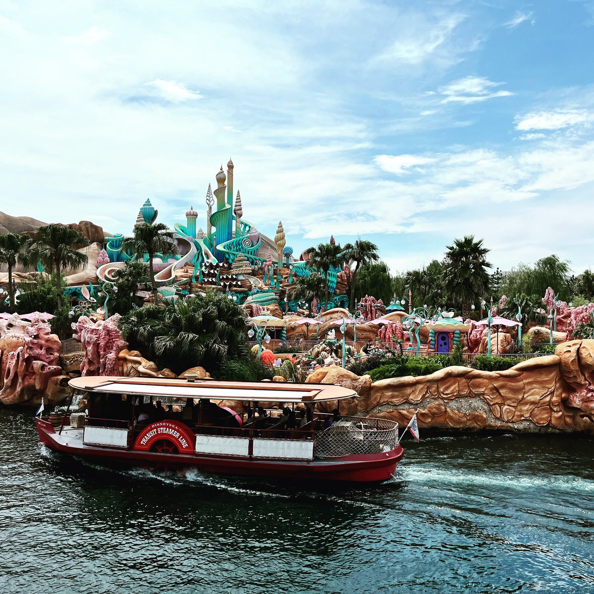 DisneyPhoto00's tweet image. #Disney#TokyoDisneyResort#TokyoDisneyLand#TokyoDisneySea#TDL#TDS#TDR#tokyodisneyresort#tokyodisneyland#tokyodisneysea#Photo#ディズニー#ディズニーリゾート#ディズニーランド#ディズニーシー#写真#綺麗#グルメ#写真#夢の国#ディズニー夜景#ディズニー好きな人と繋がりたい#ディズニー写真