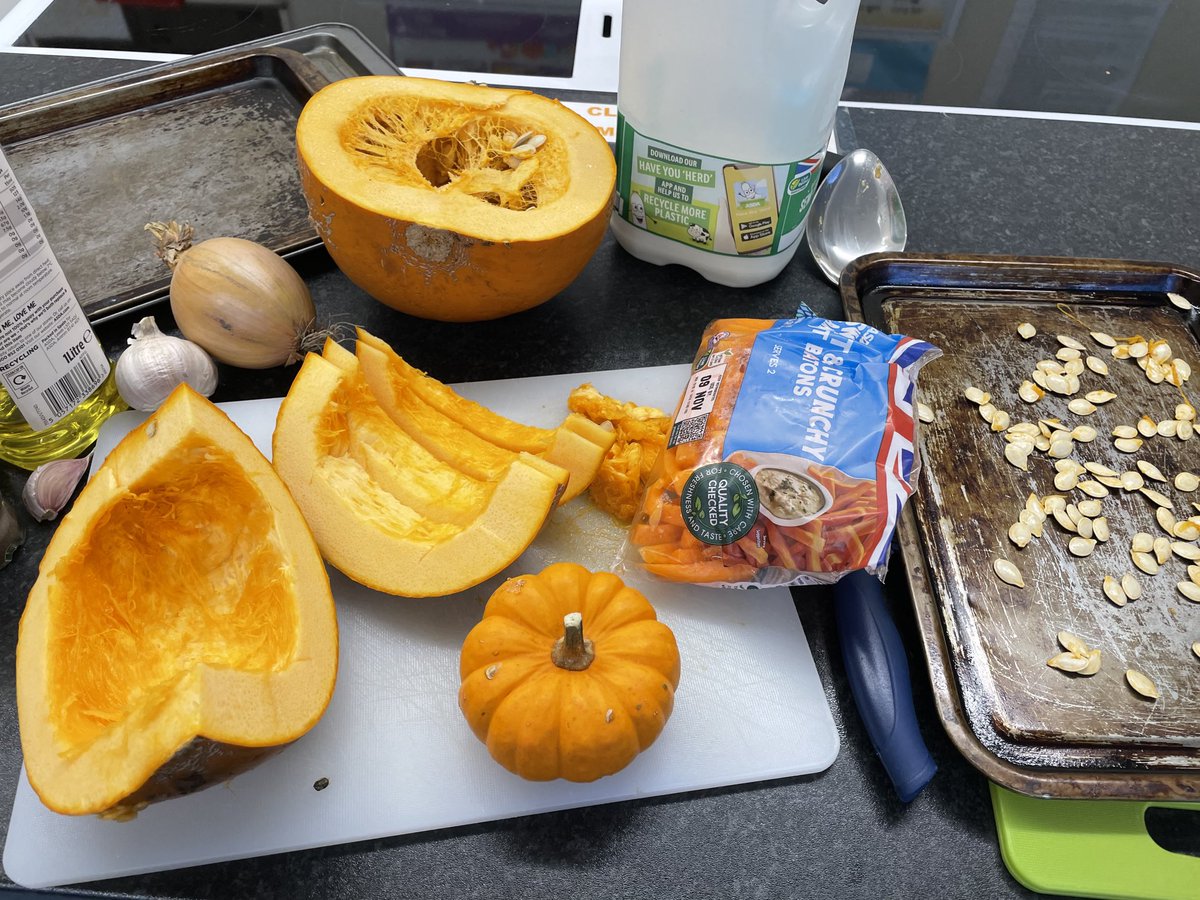 On the menu today - 4 BD making Pumpkin soup this morning.🎃
