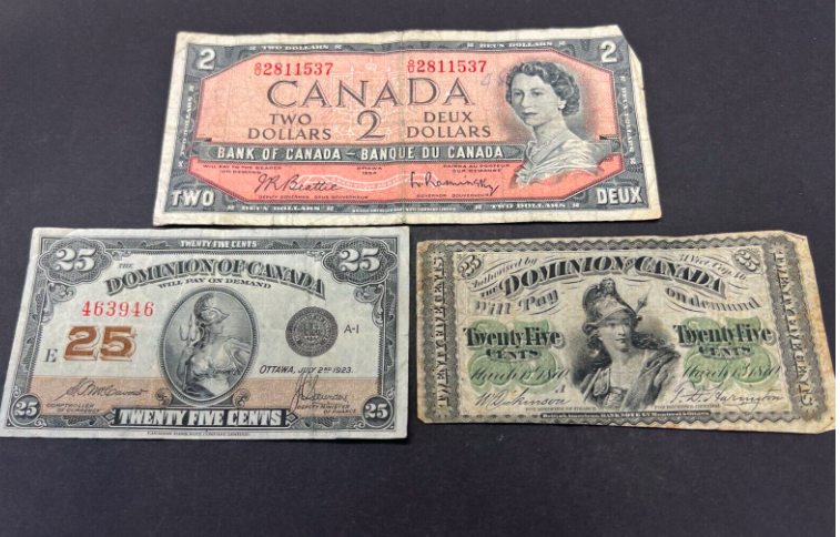 CavalierCoins's tweet image. Live on our Auction now!
Canadian vintage mixed notes $2 1954, 25c 1870/1923 collectable. LOT: 1311-606 #collectablebanknotes #canadianbanknotes #canadiandollars #vintagebanknotes #rareoldcollectablenotes
ebay.co.uk/itm/3046867087…
