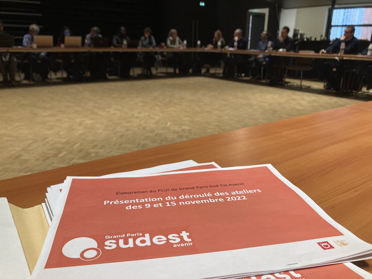 ArnaudVdie's tweet photo. Début des travaux thématiques pour l’élaboration du Plan Local d’Urbanisme Intercommunal #urbanisme #mairedeschamps #perigny #perignysuryerres #cadredevie #amenagement https://t.co/XZpb7NItuC