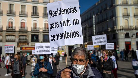 <a href="/ReCoVa14/">ReCoVa</a> <a href="/generalitat/">Generalitat</a> @AitanaMas <a href="/GVAsanitat/">GVA Sanitat</a> @GVAinclusio <a href="/ximopuig/">Ximo Puig</a> Abran las residencias!! , ya no tienen sentido estas restricciones que están acabando con ellos, físicamente, emocionalmente y psicológicamente