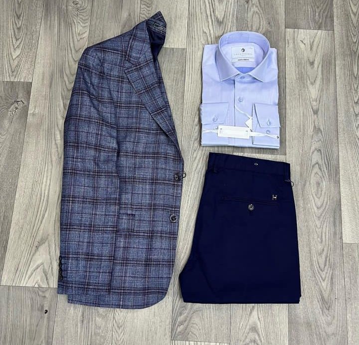 Official Wednesday look🔥
🔸Blazer 7500ksh
🔸Khaki pant 1800ksh
🔸Turkey shirt 3000ksh

Call or WhatsApp 
0716 057 611 
: 0736 557 611
 📍Visit us we are located Along Biashara street Yala Towers First floor Shop no.101
🚚We deliver country wide vie parcel.