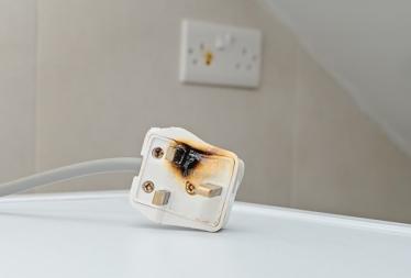 electestersUK's tweet photo. A landlord in the UK involves fulfilling a long list of responsibilities. Get in touch, we can fulfil all of your electrical safety #electricaltesters #electricalsafety #firesafety #PATTest #compliancetesting
https://t.co/5s23vFaVKC https://t.co/I8WEAExCqB