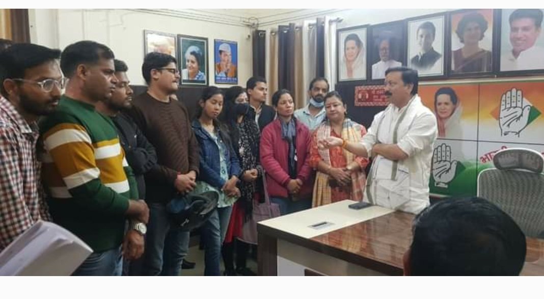 MnjJosh's tweet photo. स्नातक स्तरीय परीक्षा 2021 में चयनित छात्रों के साथ न्याय कर उन्हें जल्द नियुक्ति दें
@pushkardhami 
#Uttarakhand 
#UKSSSC_Graduate_Level_Joining https://t.co/LQYILRfv18